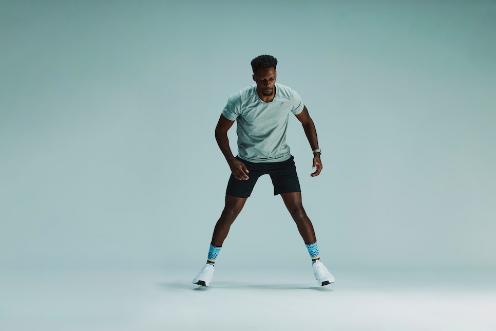 /content/dam/images/golfdigest/fullset/fitness-2024/Roberts lateral bounds 2.jpg